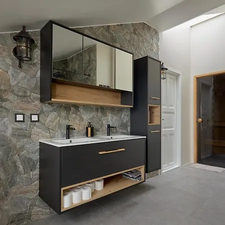 Charming Penthouse With Sauna In Old Town Apartman Tallinn