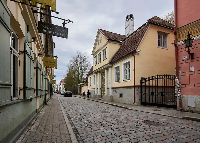 Korter Charming Penthouse With Sauna In Old Town Tallinn