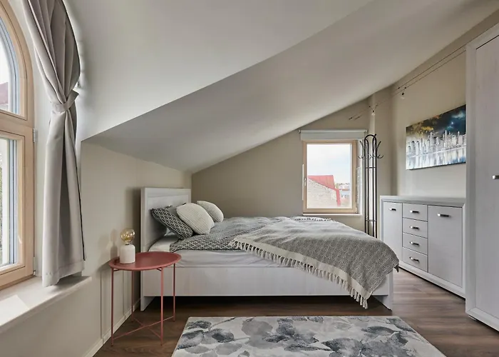 Charming Penthouse With Sauna In Old Town * Tallinn