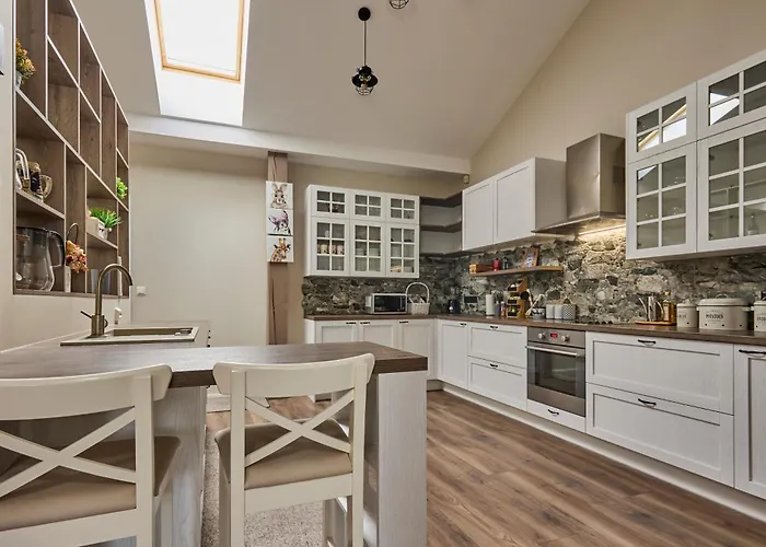 Charming Penthouse With Sauna In Old Town Korter