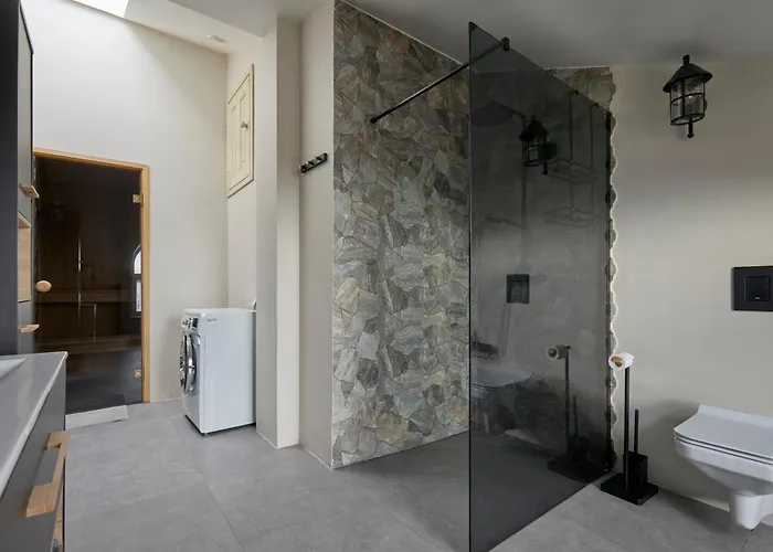 Charming Penthouse With Sauna In Old Town * Tallin