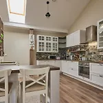 3-bedroom Penthouse With Sauna In Old Town Apartment