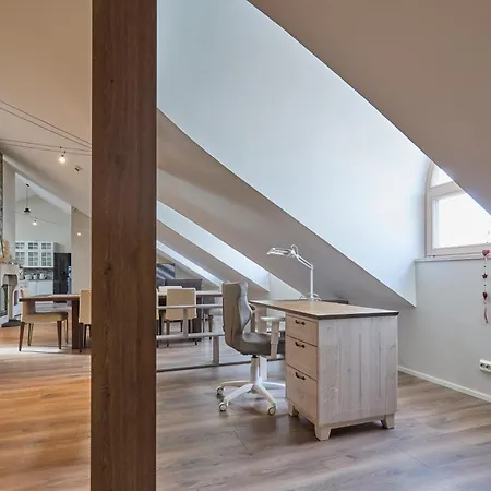 Apartment Charming Penthouse With Sauna In Old Town Tallinn