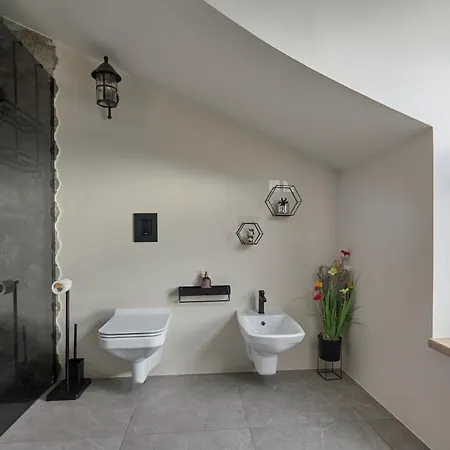 Apartment Charming Penthouse With Sauna In Old Town *